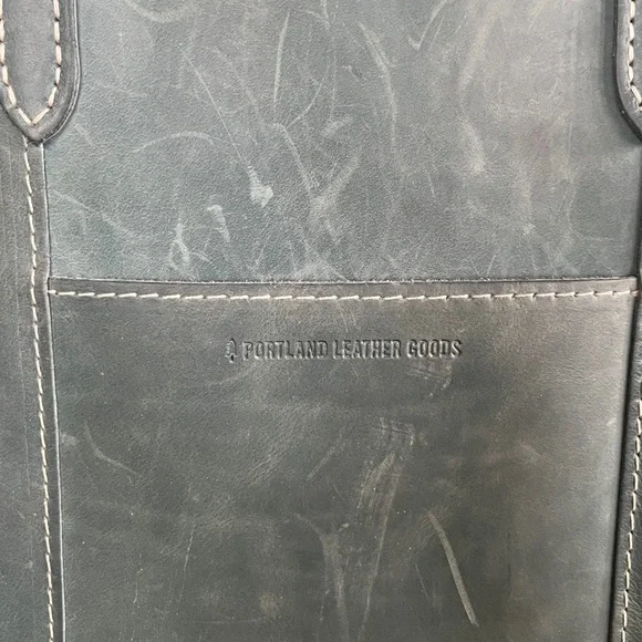 PORTLAND LEATHER CO | Large Lola Zipper Crossbody Tote - Aqua - Picture 2 of 9